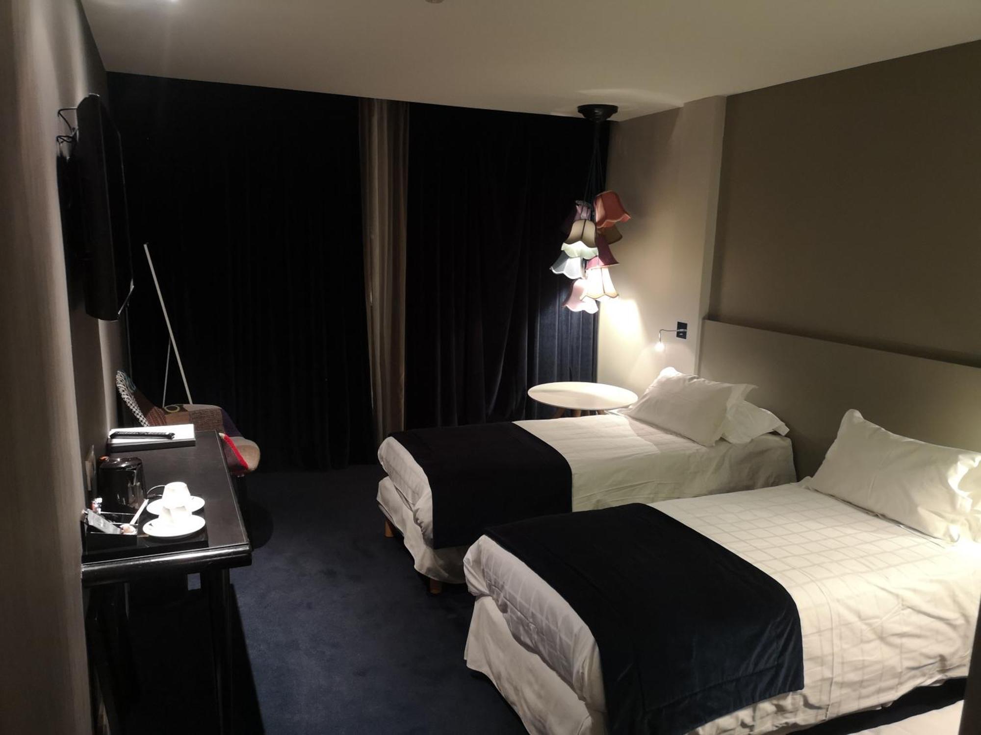 Le Cinq Hyper - Centre Hotel Chambery